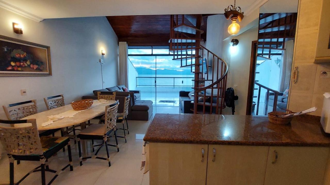 Апартаменты Linda Cobertura Duplex, Pe Na Areia,Vista Linda. Карагуататуба Экстерьер фото